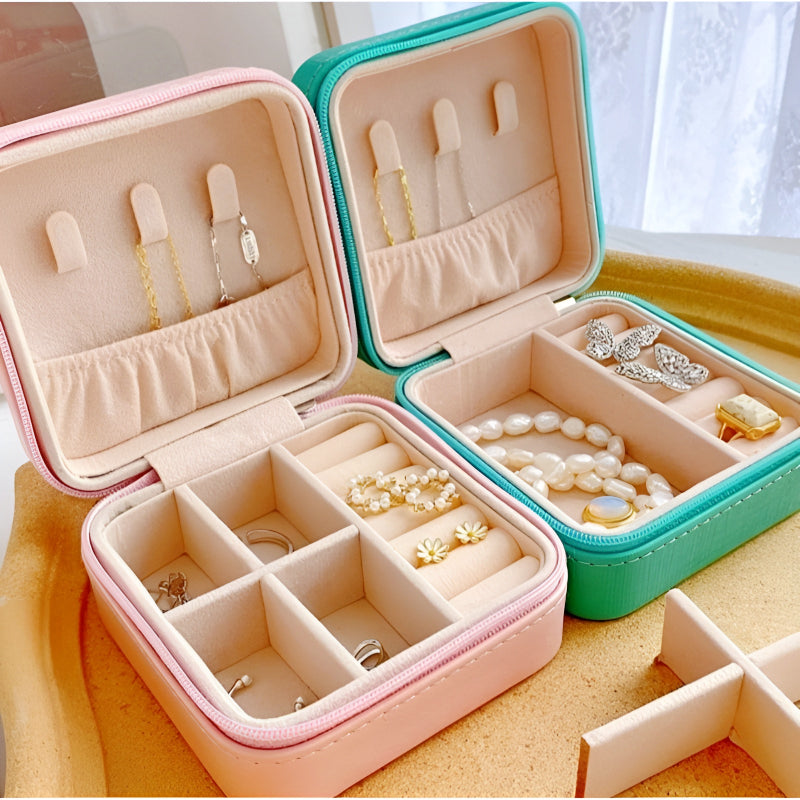 Mini Jewelry Organizer – Stylish and Portable Compact Storage Box for Rings, Earrings, and Necklaces